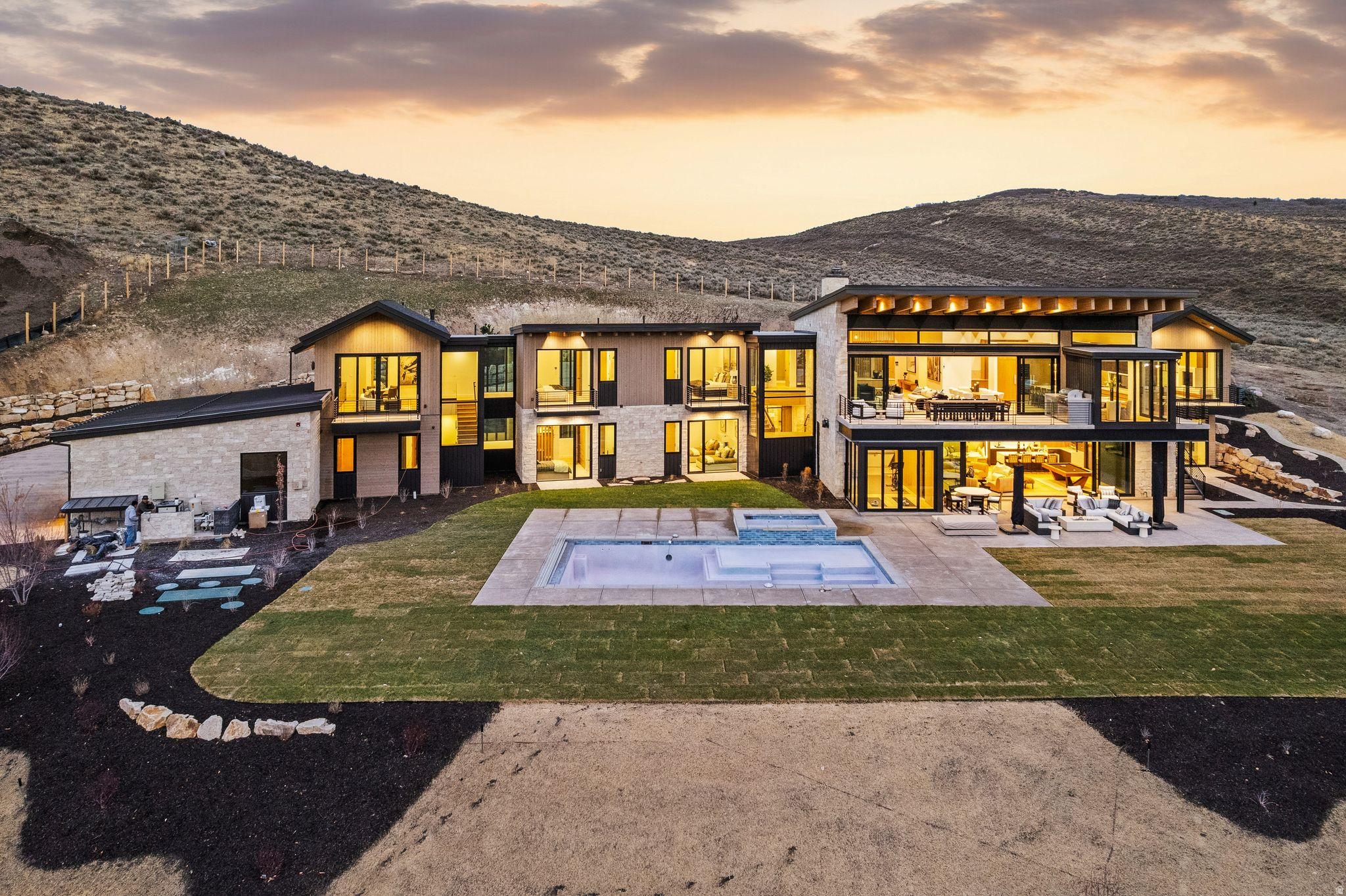 OLD RANCH ROAD AREA - Residential