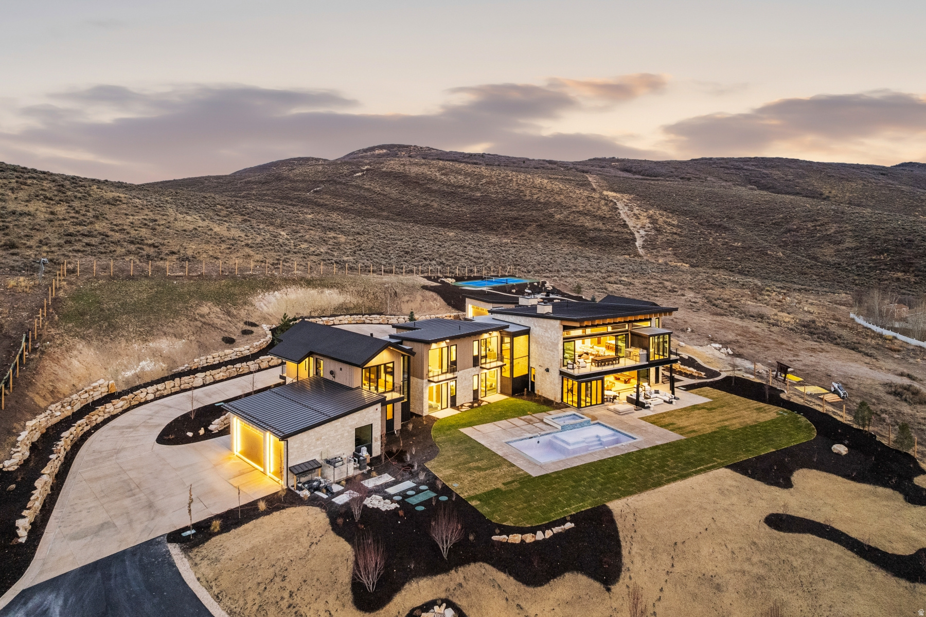 OLD RANCH ROAD AREA - Residential