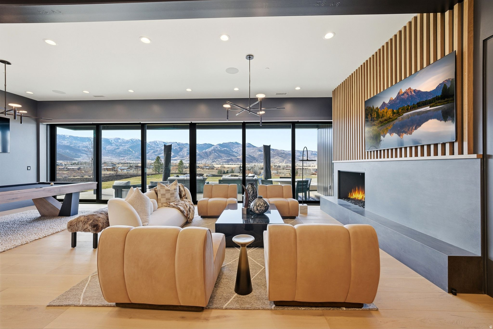 OLD RANCH ROAD AREA - Residential