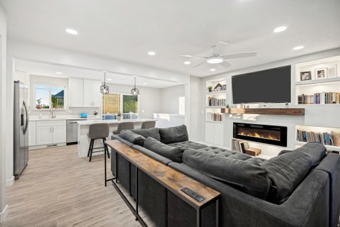 Tiny photo for 321 E 700 S, Farmington, UT 84025 (MLS # 2169783)