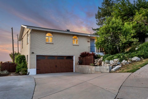 Tiny photo for 321 E 700 S, Farmington, UT 84025 (MLS # 2169783)