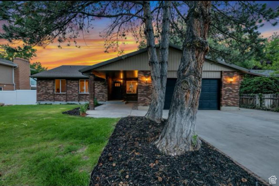 9268 S Shad Ln, Sandy, Utah image 1