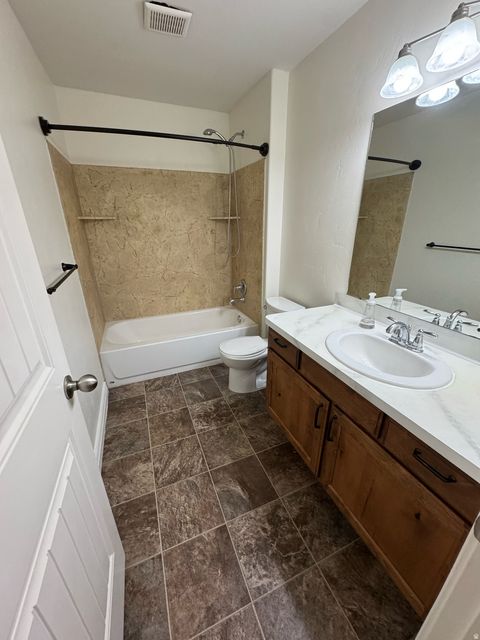 Tiny photo for 909 S MAIN ST #F, Layton, UT 84041 (MLS # 2157918)