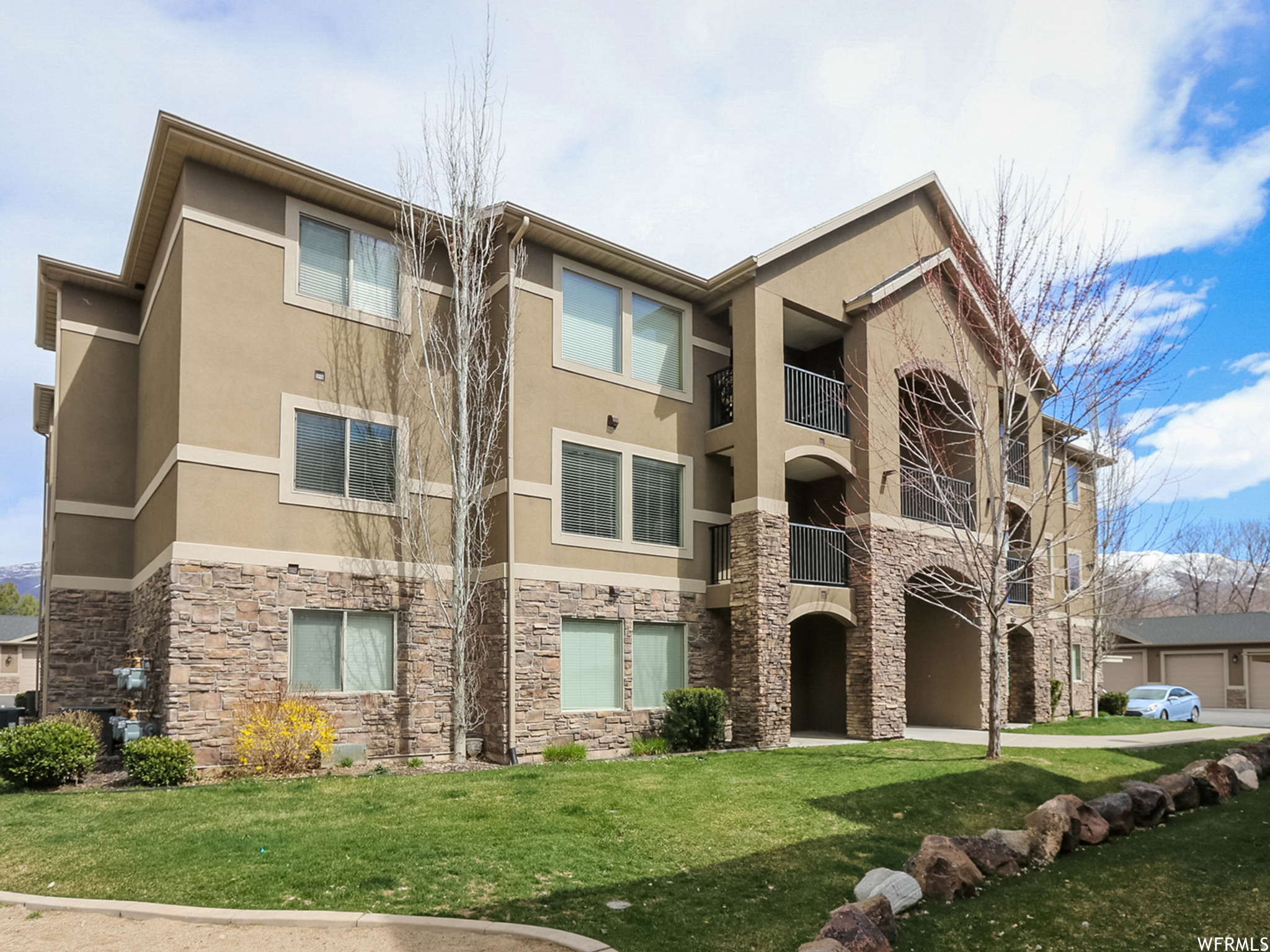CREEKSIDE VILLAGE CO - Residential