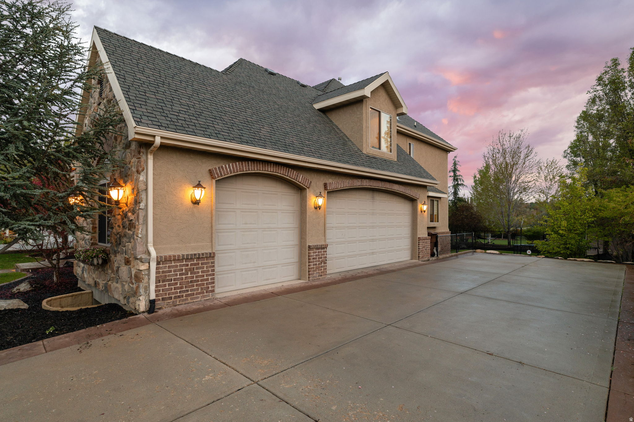 DRY CREEK ORCHARDS - Residential