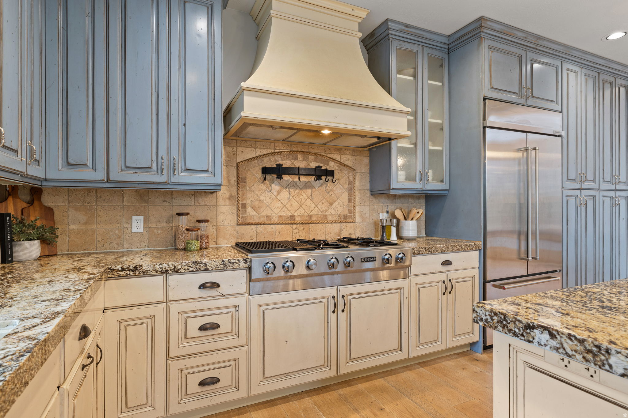 DRY CREEK ORCHARDS - Residential