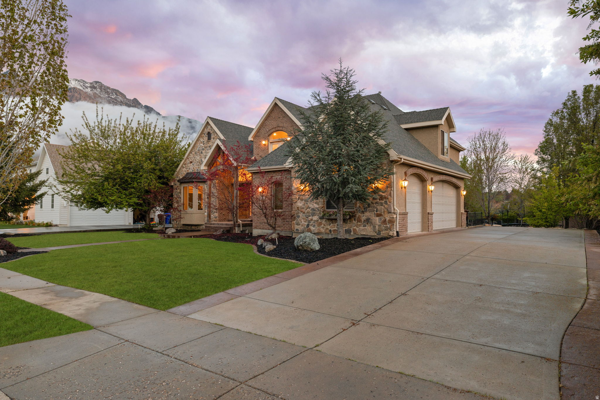 DRY CREEK ORCHARDS - Residential