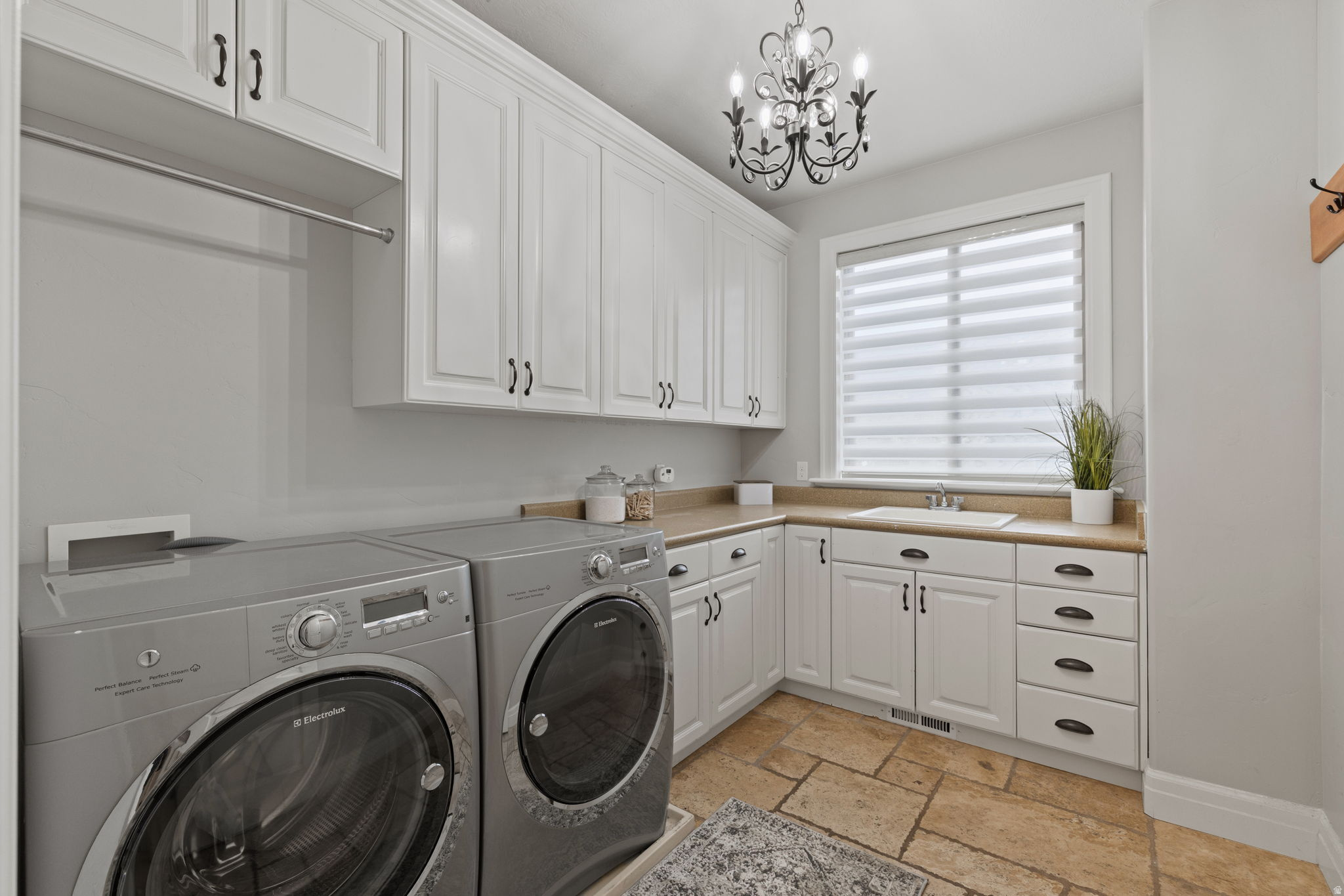 DRY CREEK ORCHARDS - Residential