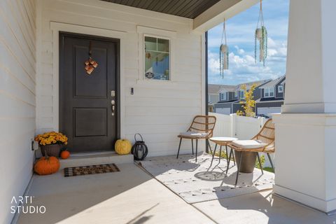 Tiny photo for 628 N SCUTTLEBUTT LN, Saratoga Springs, UT 84045 (MLS # 2121501)