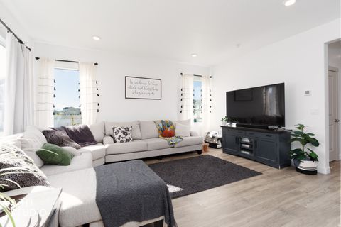 Tiny photo for 628 N SCUTTLEBUTT LN, Saratoga Springs, UT 84045 (MLS # 2121501)