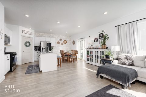 Tiny photo for 628 N SCUTTLEBUTT LN, Saratoga Springs, UT 84045 (MLS # 2121501)