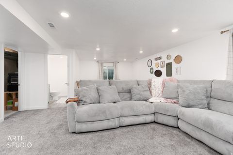 Tiny photo for 628 N SCUTTLEBUTT LN, Saratoga Springs, UT 84045 (MLS # 2121501)