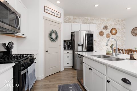 Tiny photo for 628 N SCUTTLEBUTT LN, Saratoga Springs, UT 84045 (MLS # 2121501)