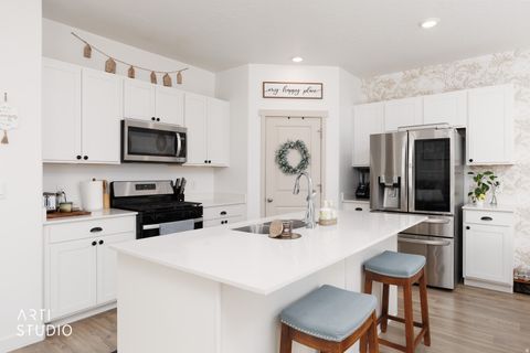 Tiny photo for 628 N SCUTTLEBUTT LN, Saratoga Springs, UT 84045 (MLS # 2121501)