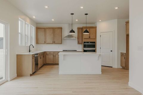 Tiny photo for 927 W MOTOR VU DR, Riverdale, UT 84405 (MLS # 2147734)