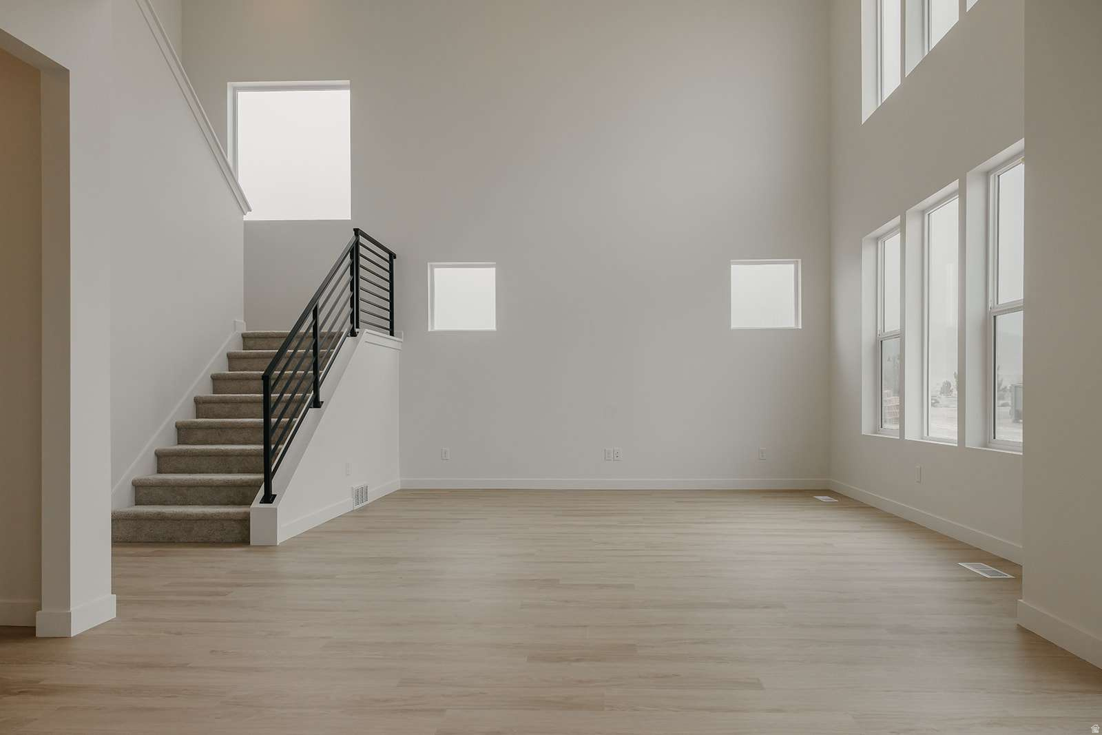 RIVERSIDE ESTATES - Residential