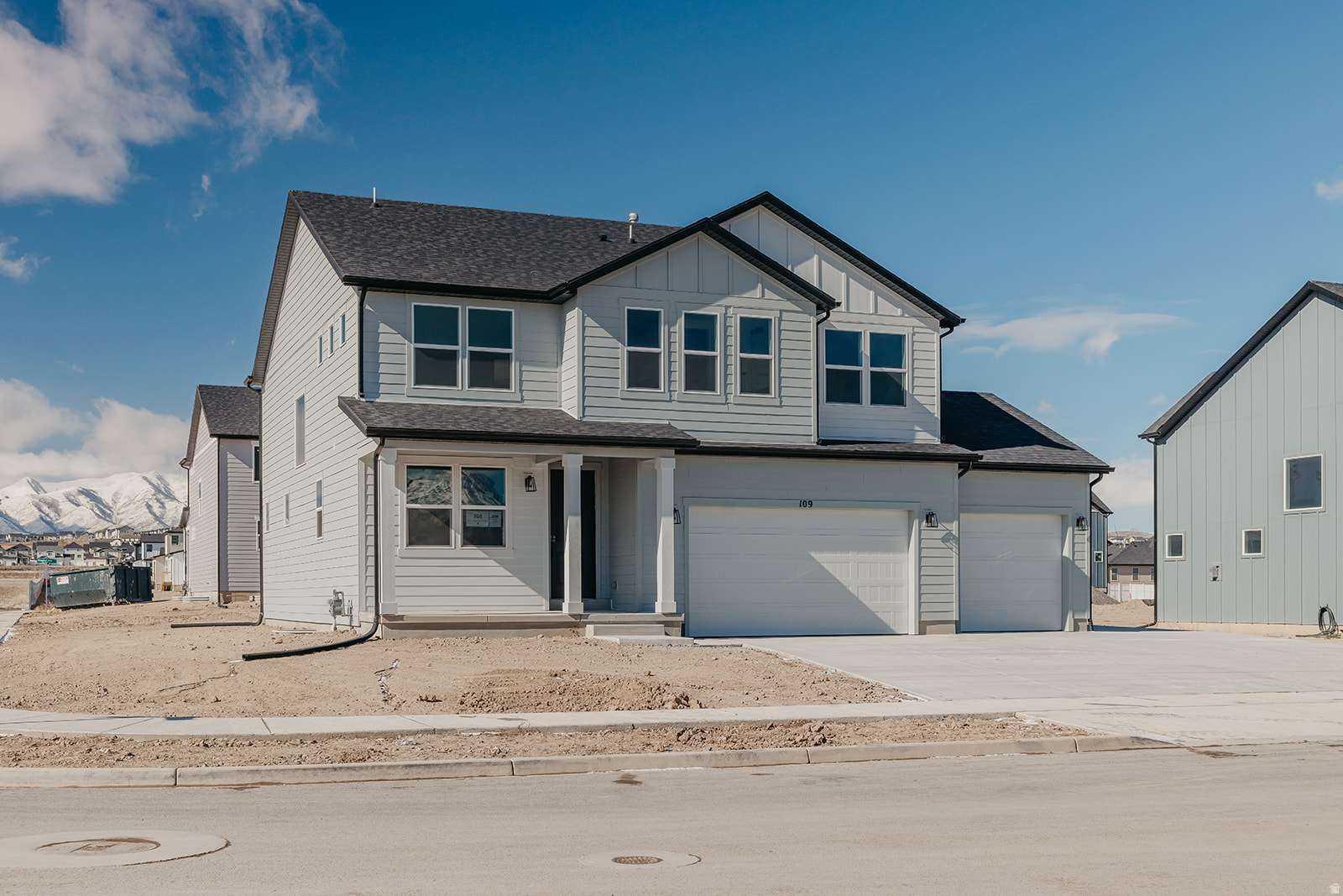 RIVERSIDE ESTATES - Residential