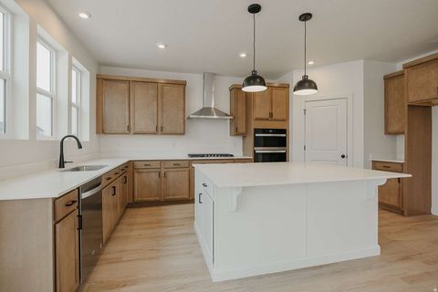 Tiny photo for 927 W MOTOR VU DR, Riverdale, UT 84405 (MLS # 2147734)