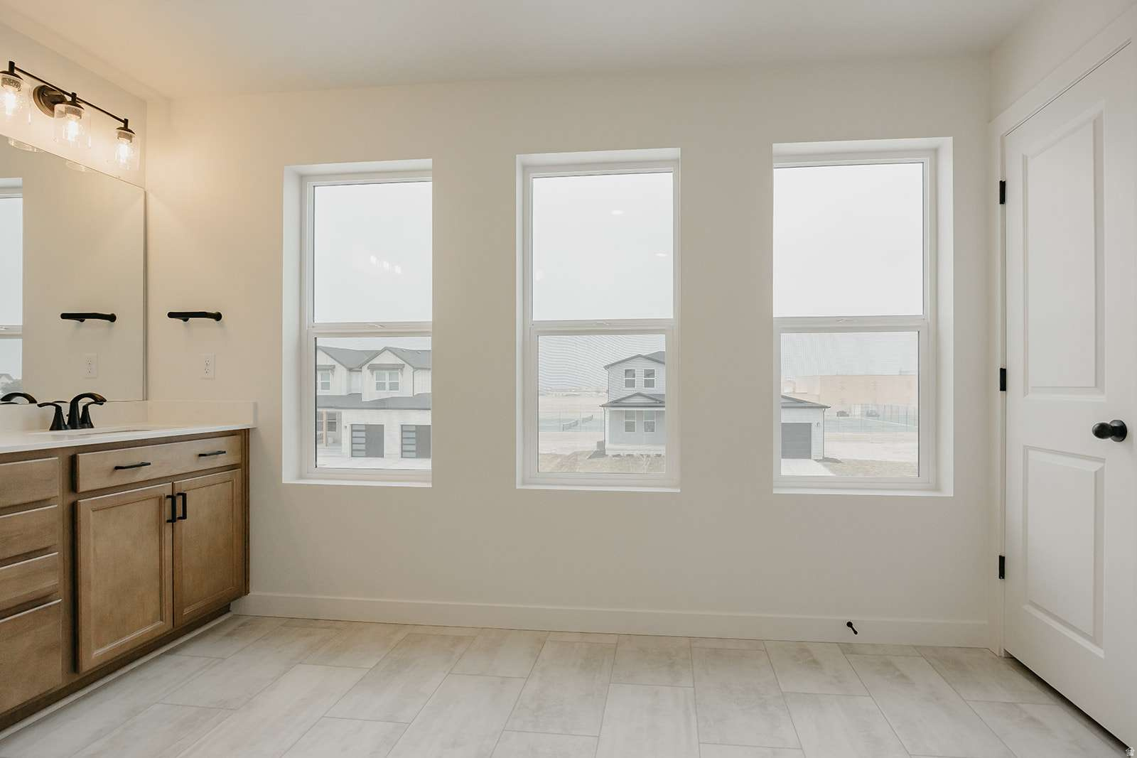 RIVERSIDE ESTATES - Residential