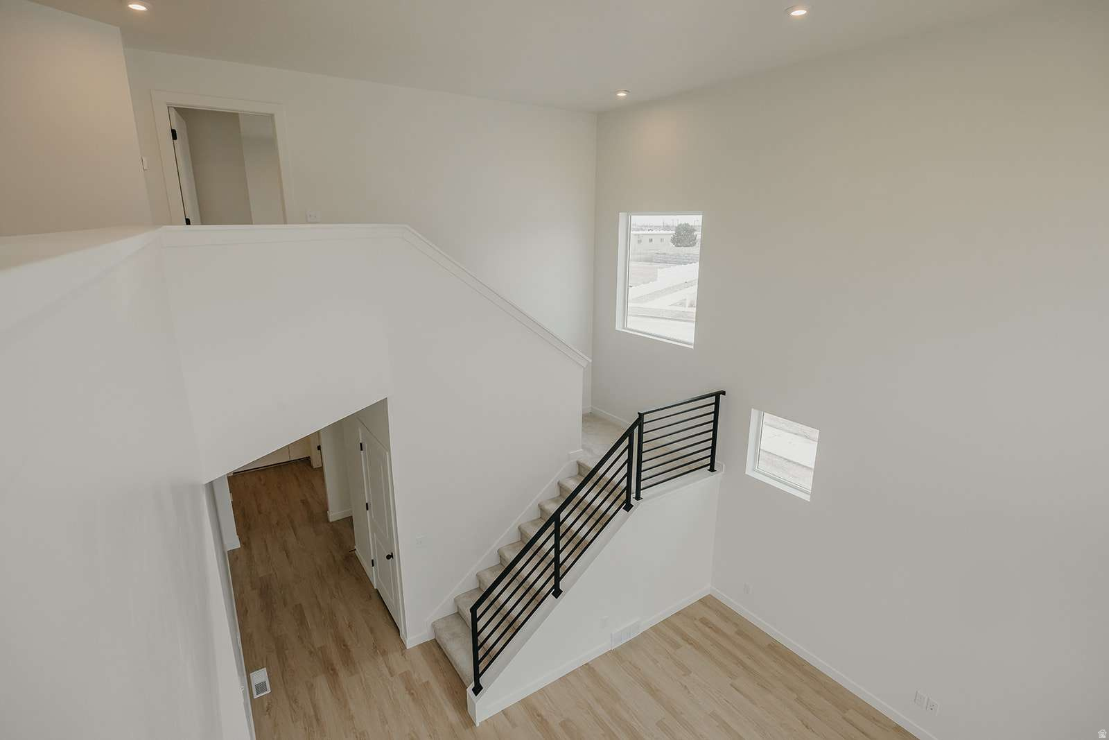 RIVERSIDE ESTATES - Residential