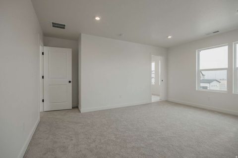 Tiny photo for 927 W MOTOR VU DR, Riverdale, UT 84405 (MLS # 2147734)