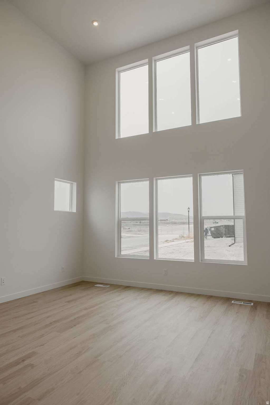 RIVERSIDE ESTATES - Residential