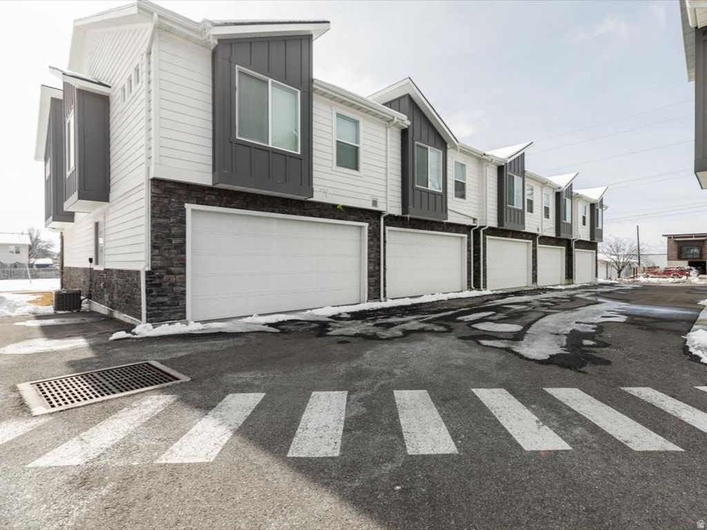 Photo of 226 S 600 W, Logan, UT 84321 (MLS # 2139109)