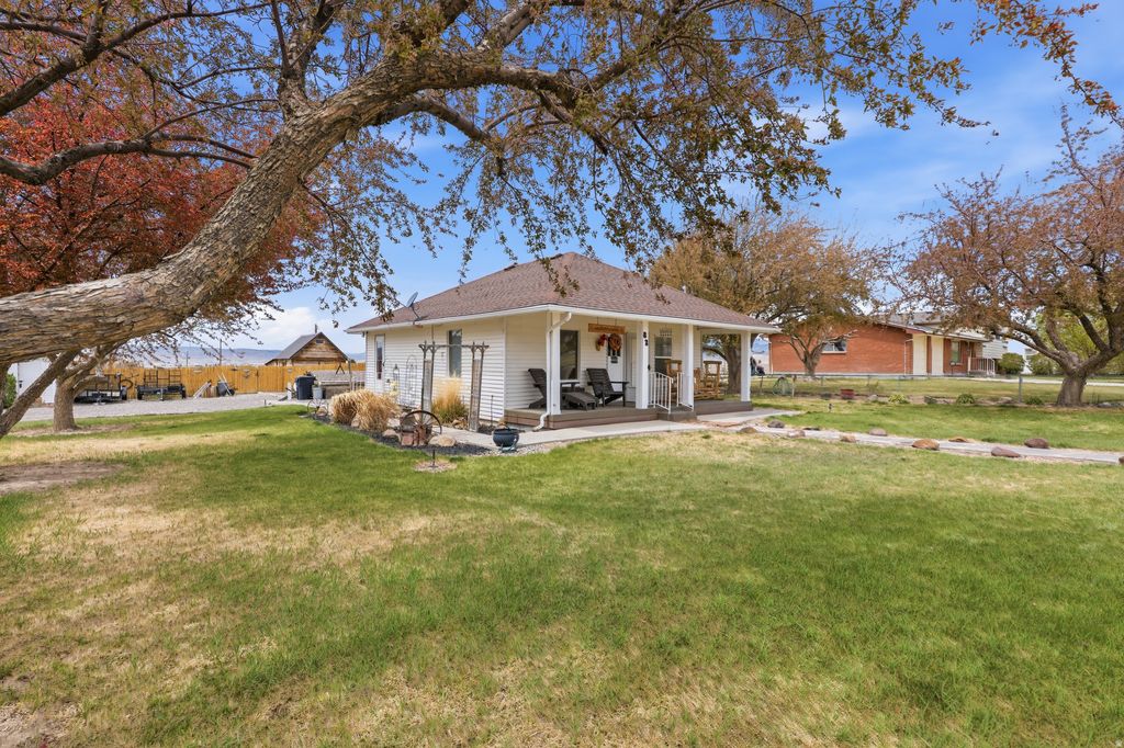 Photo of 82 S 100 W, Lyman, UT 84749 (MLS # 2153645)