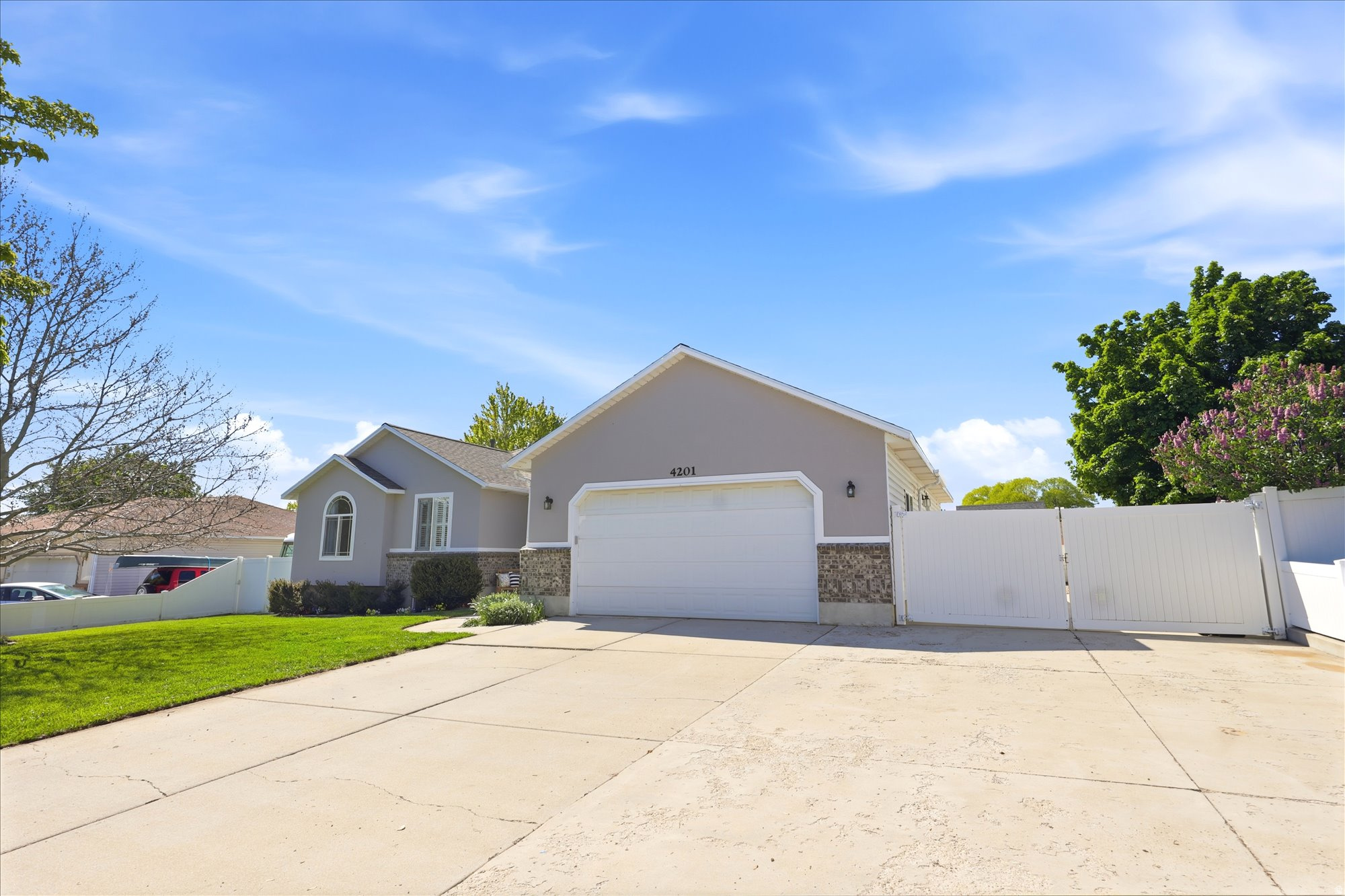 ELK RUN - Residential
