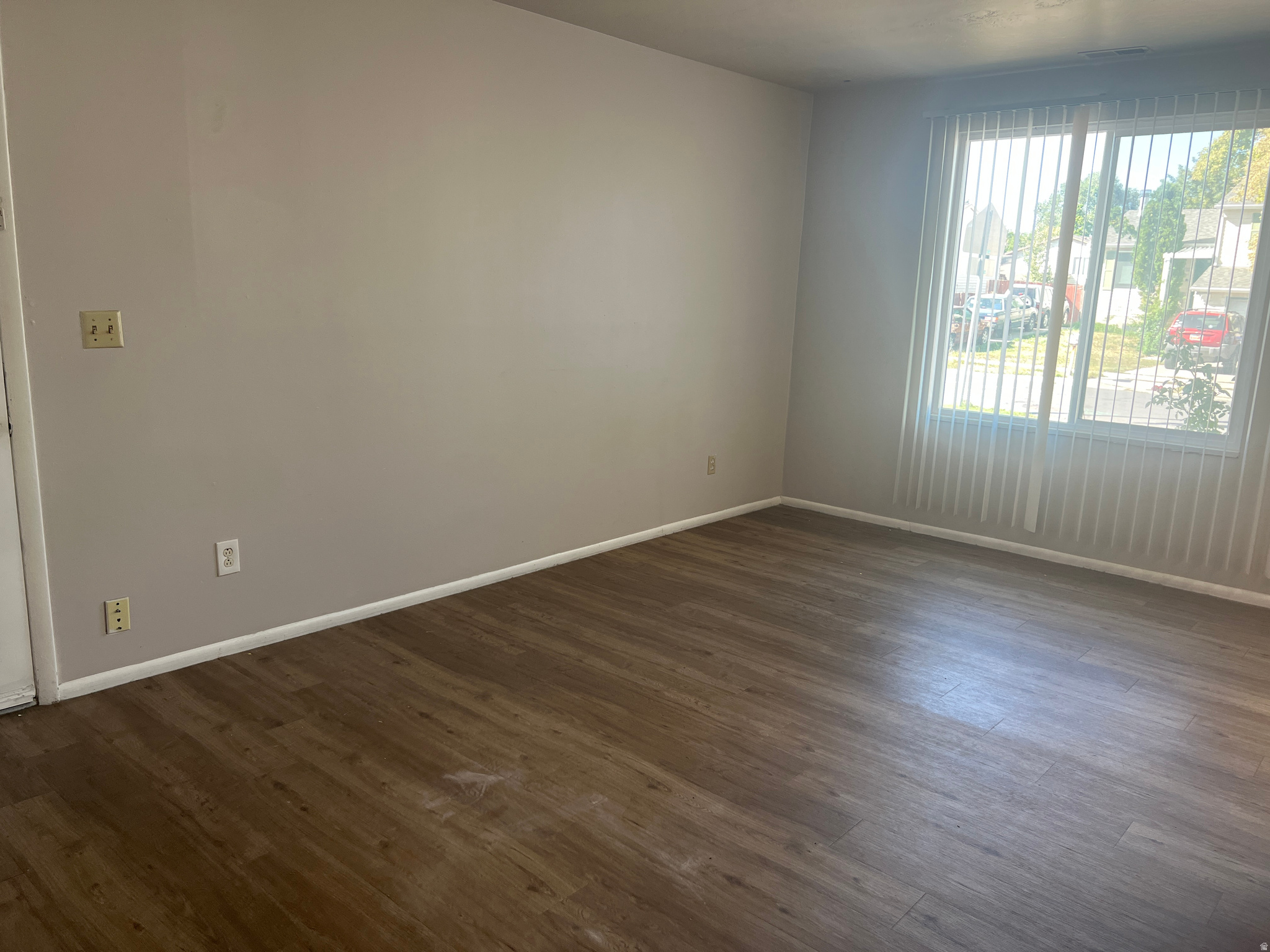 TWIN OAKS II - Residential