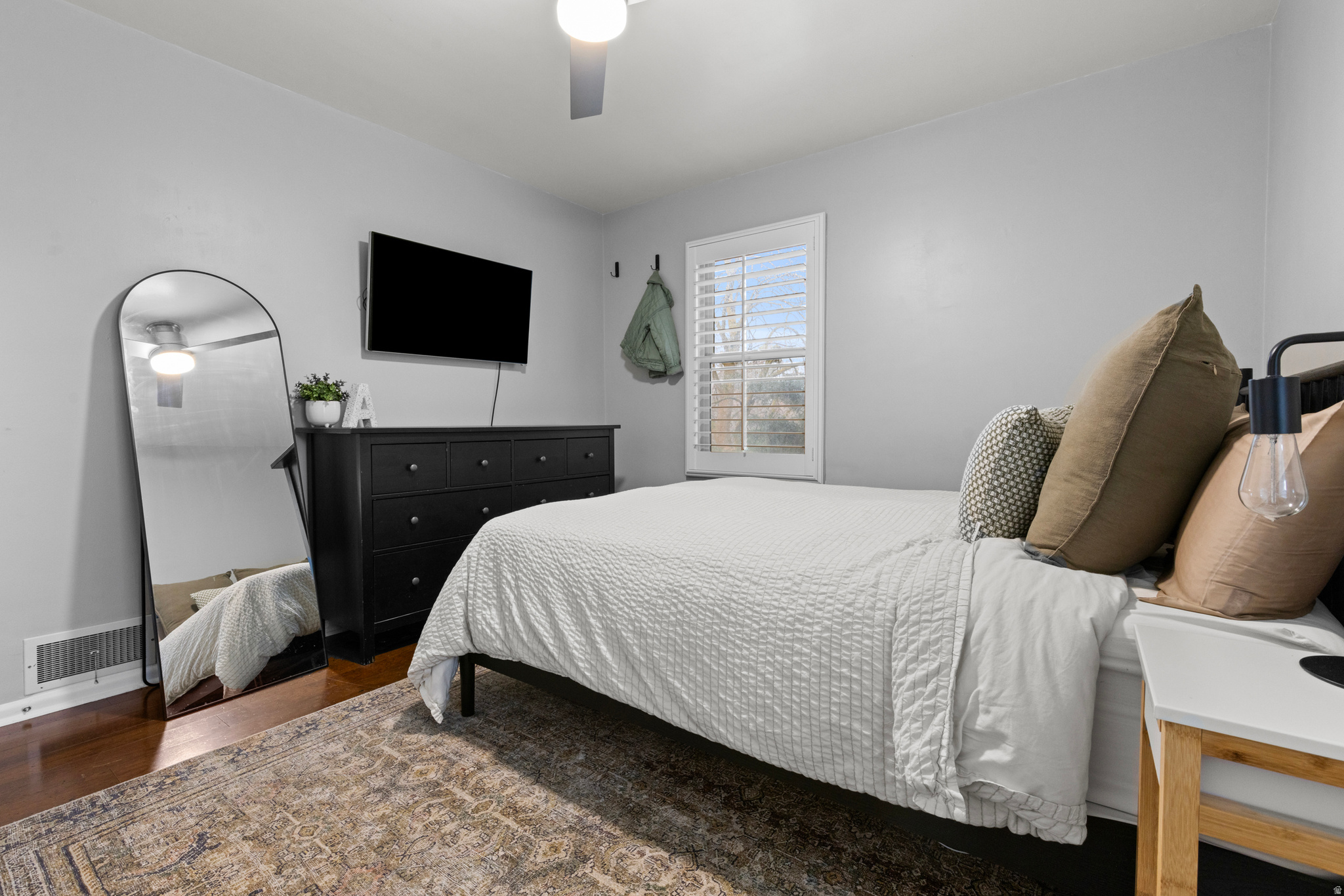 UNIVERSITY PLACE ADD - Residential