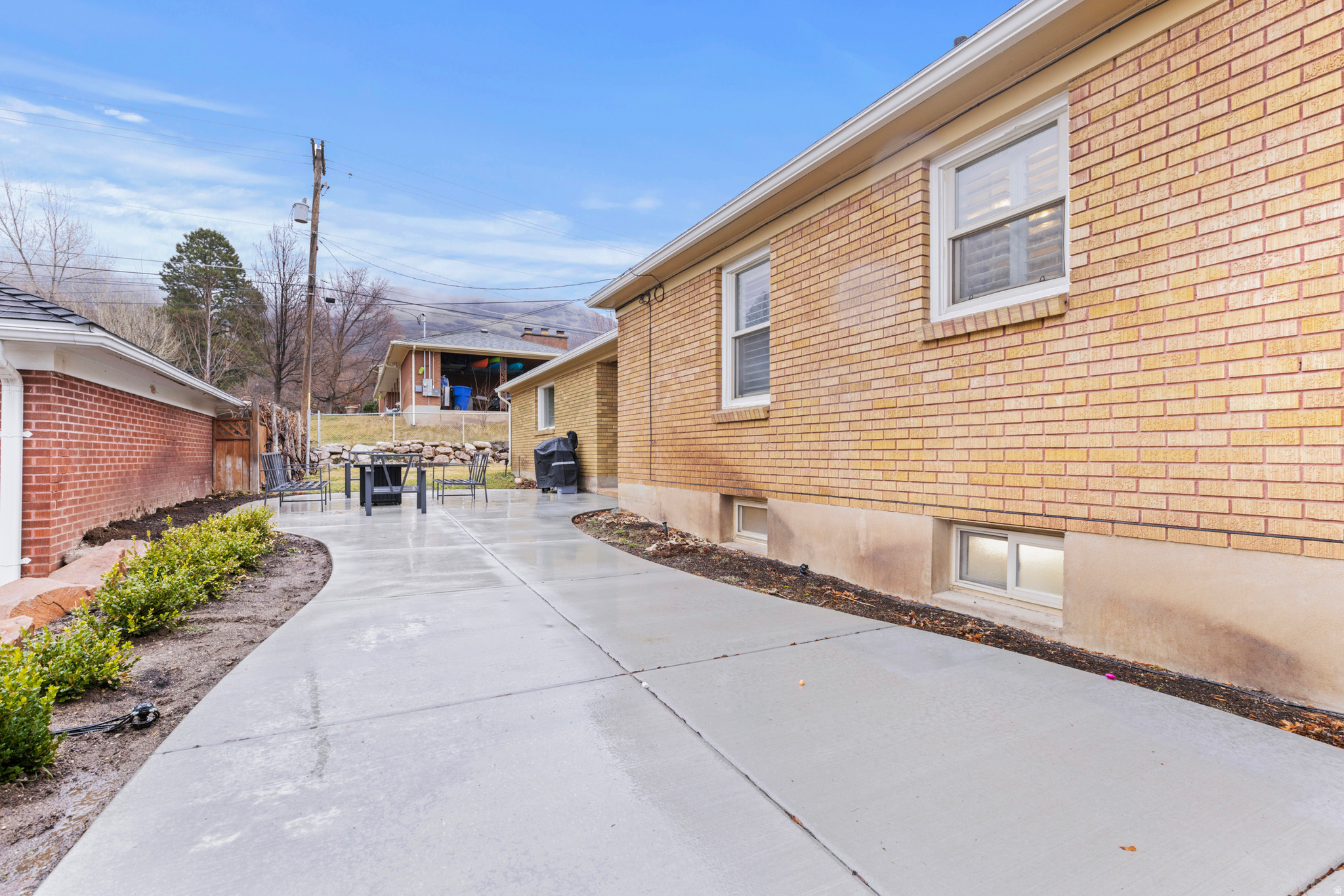 UNIVERSITY PLACE ADD - Residential