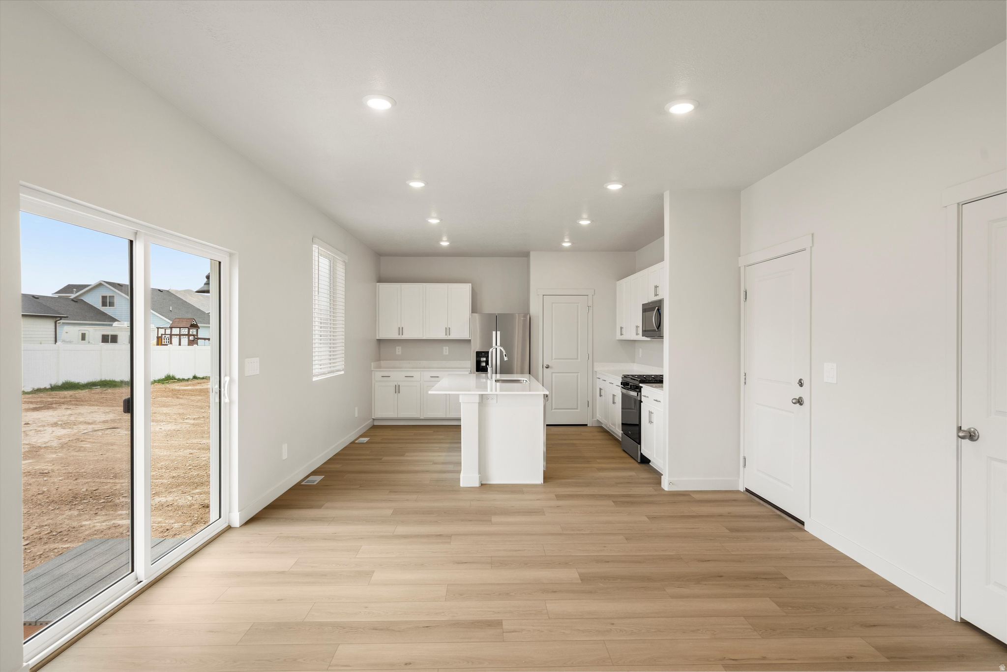 STRATTON ACRES - Residential