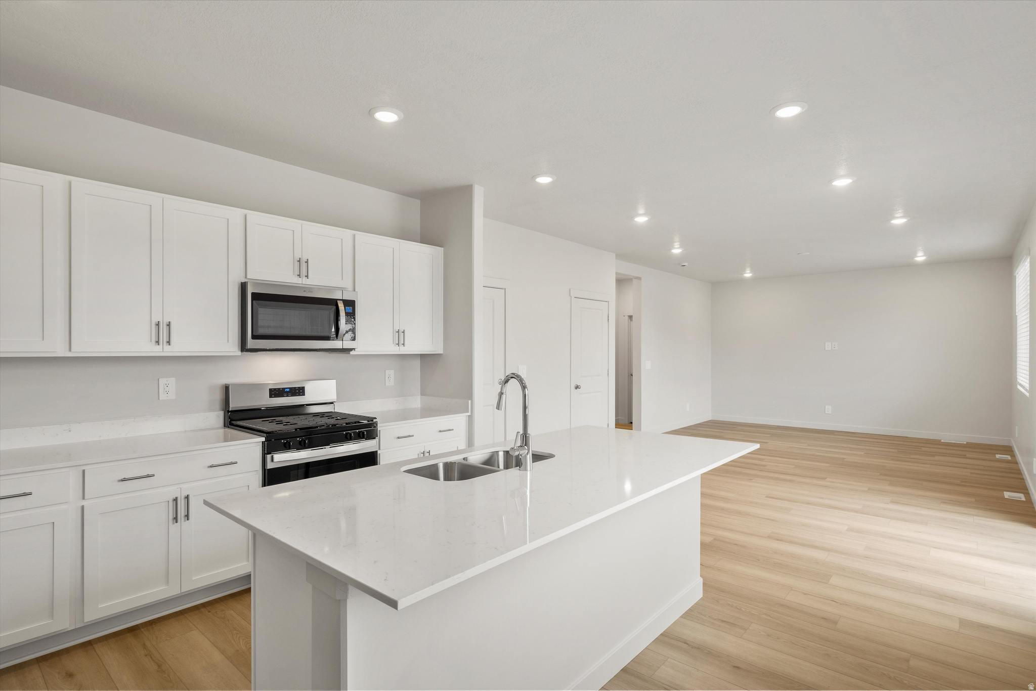 STRATTON ACRES - Residential