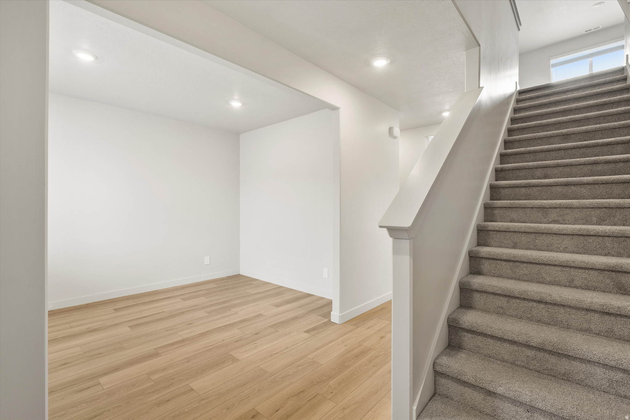 STRATTON ACRES - Residential