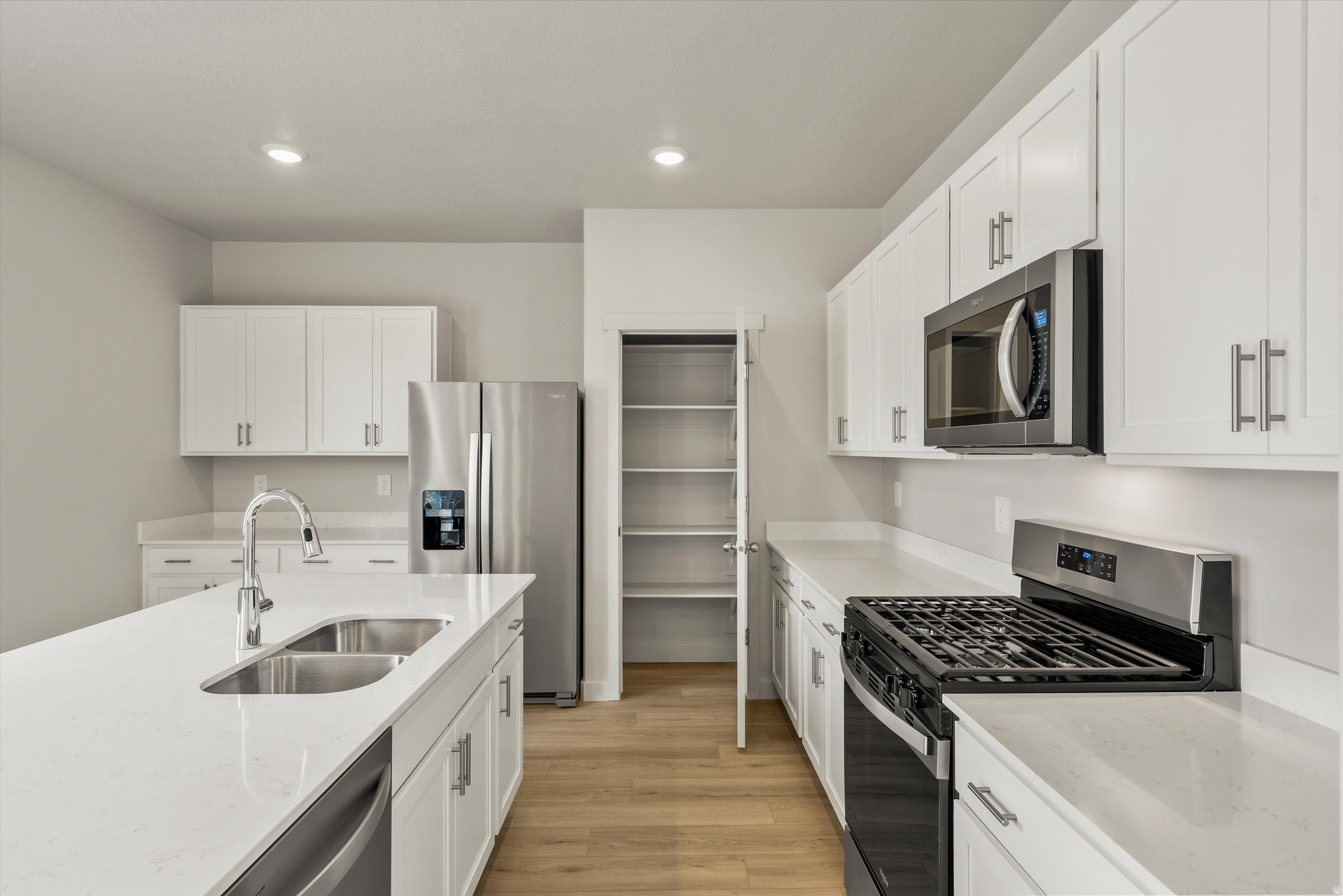 STRATTON ACRES - Residential