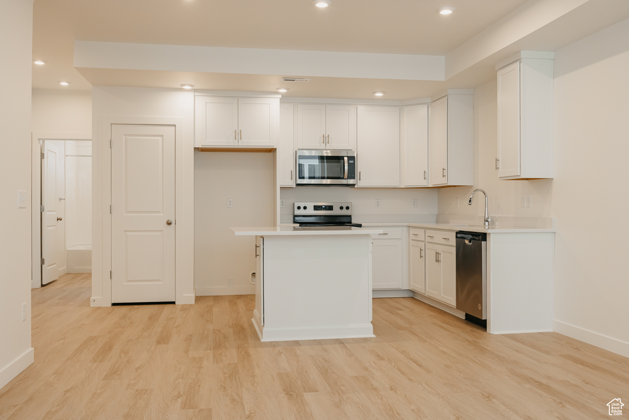 PROMINENCE POINT - Residential