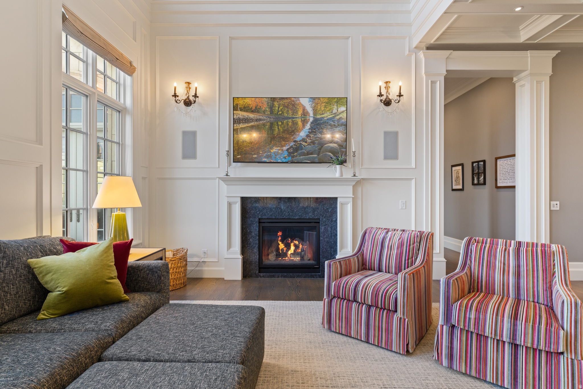 COVE IN CORNERCANYON - Residential