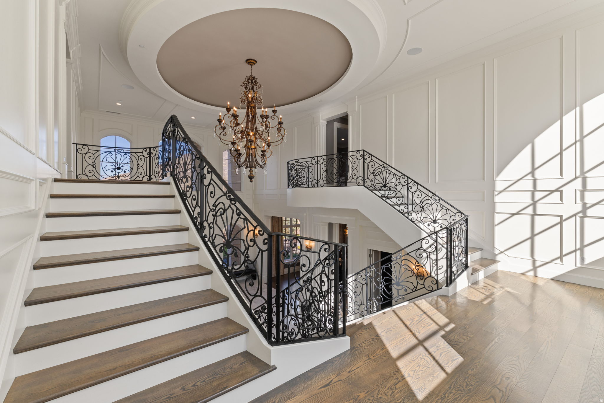 COVE IN CORNERCANYON - Residential