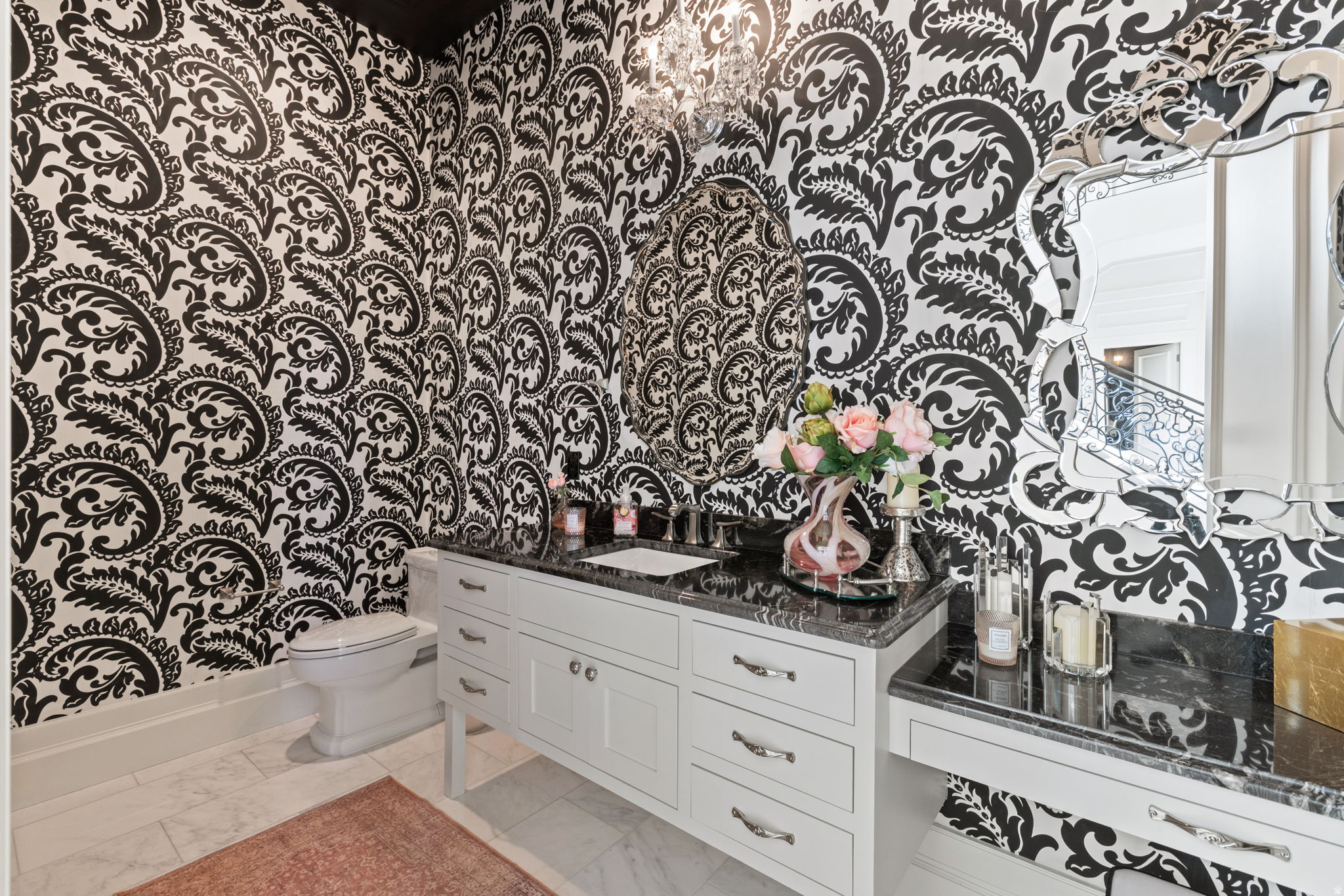 COVE IN CORNERCANYON - Residential