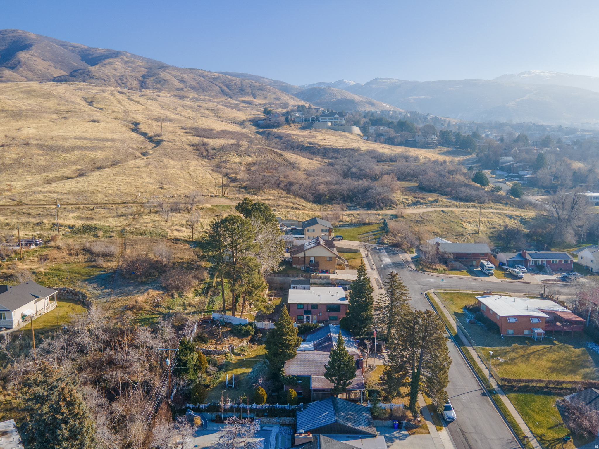 HILLSIDE - Residential