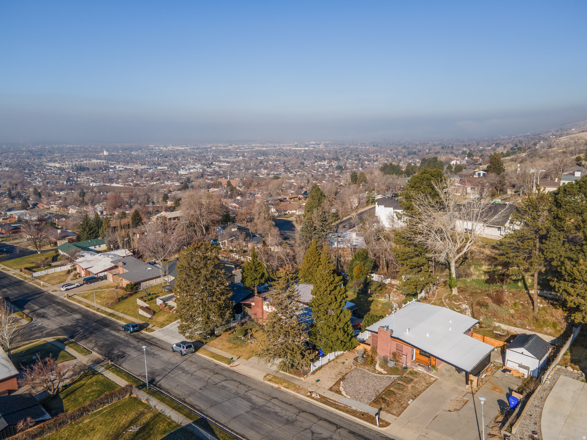 HILLSIDE - Residential