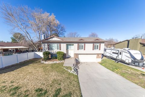 Photo of 8360 S EL MANICERO WAY E, Sandy, UT 84093 (MLS # 2144683)