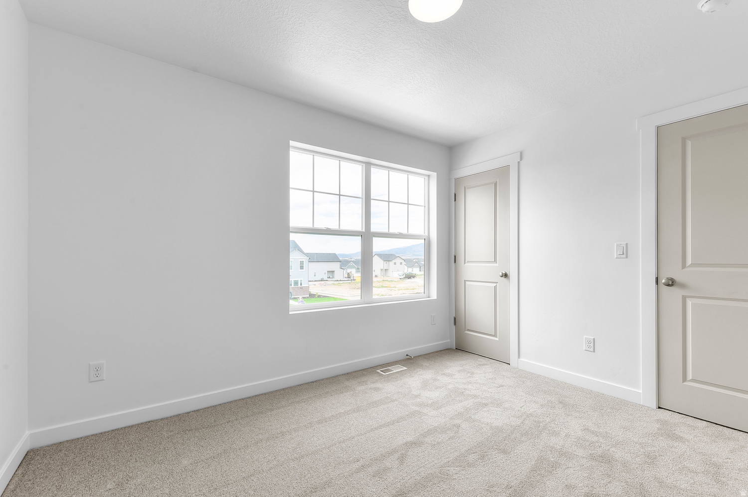 OVERLAND COLLECTION V2 296 - Residential