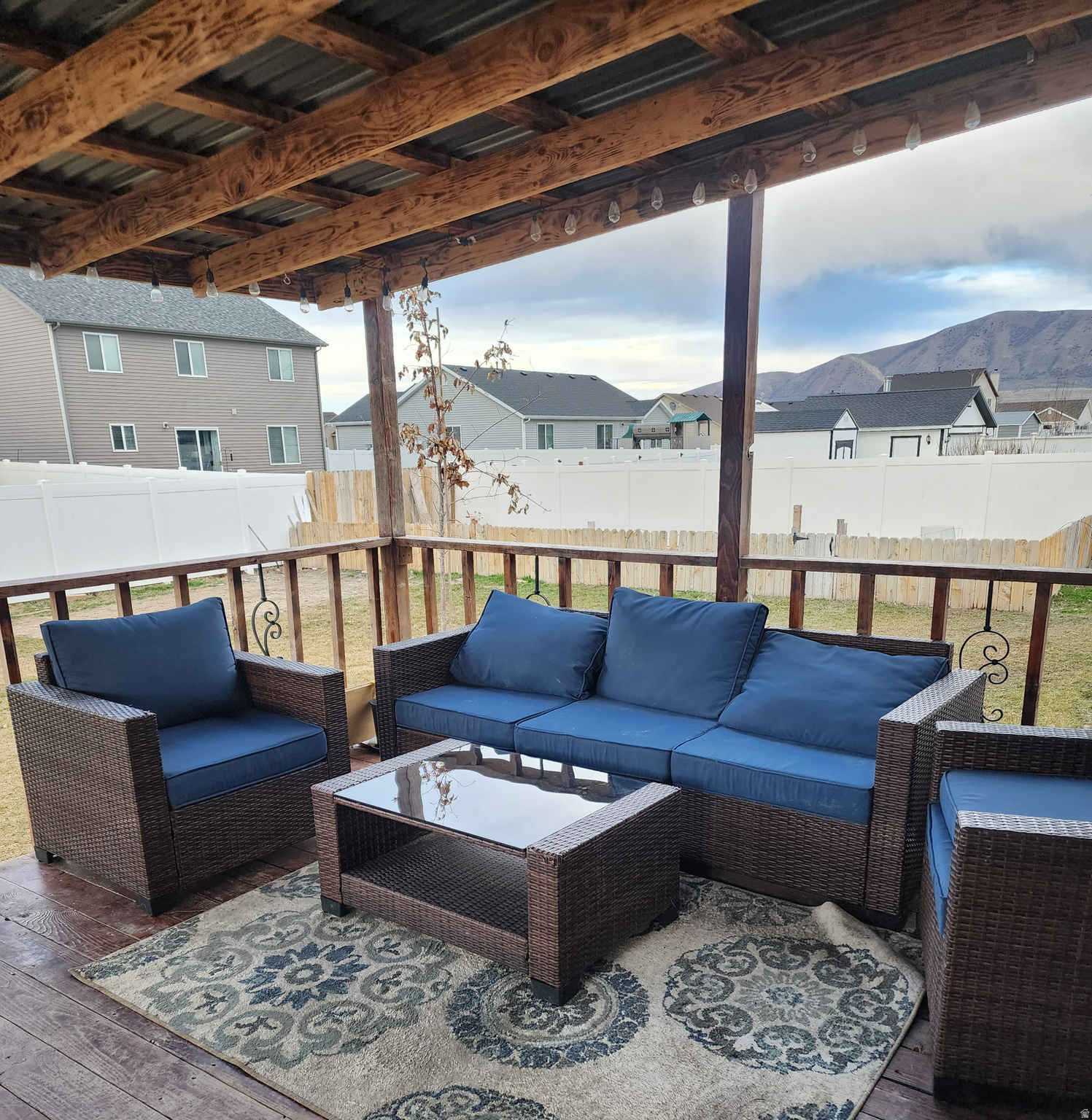 CHATEAU RIVER - Residential