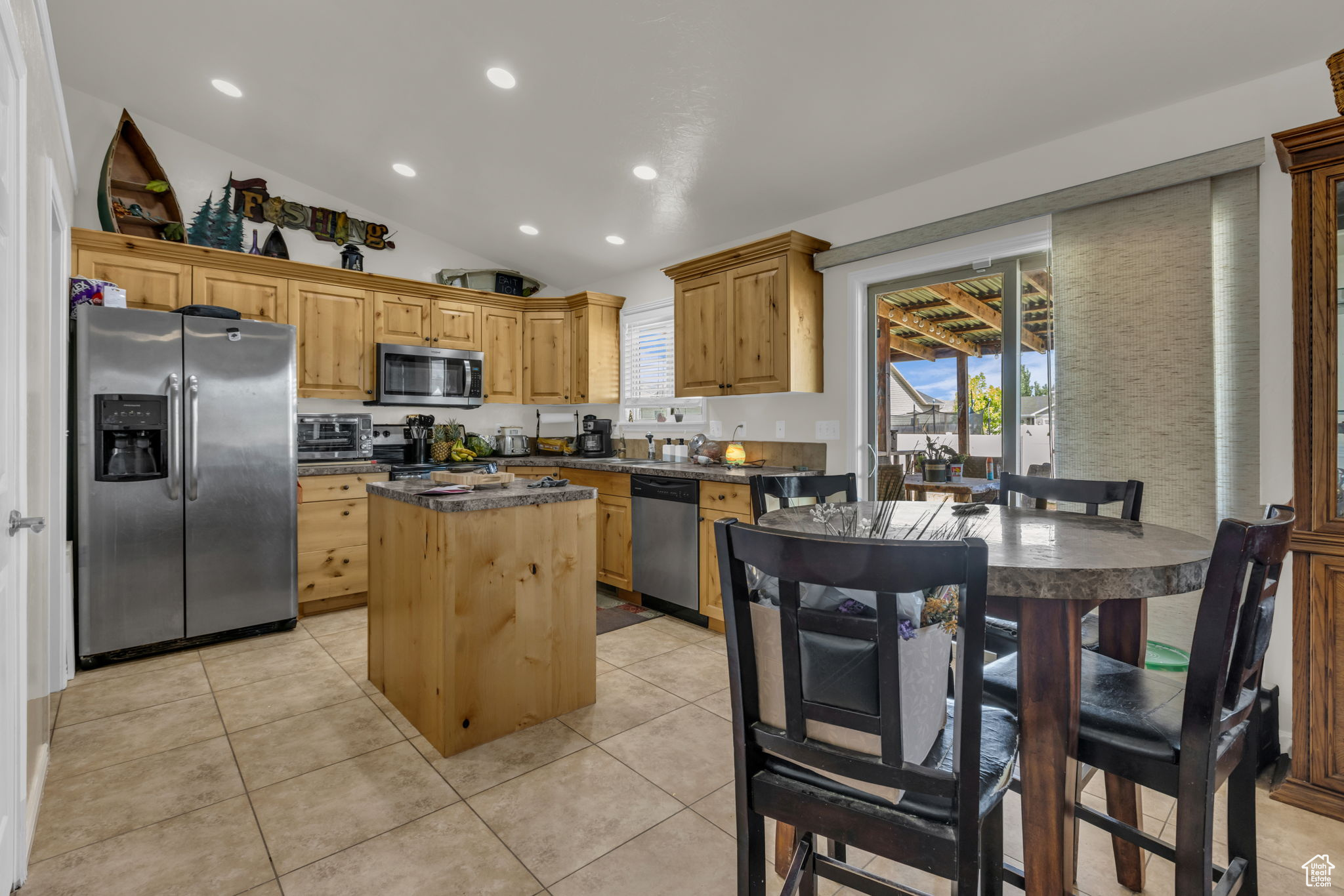 CHATEAU RIVER - Residential