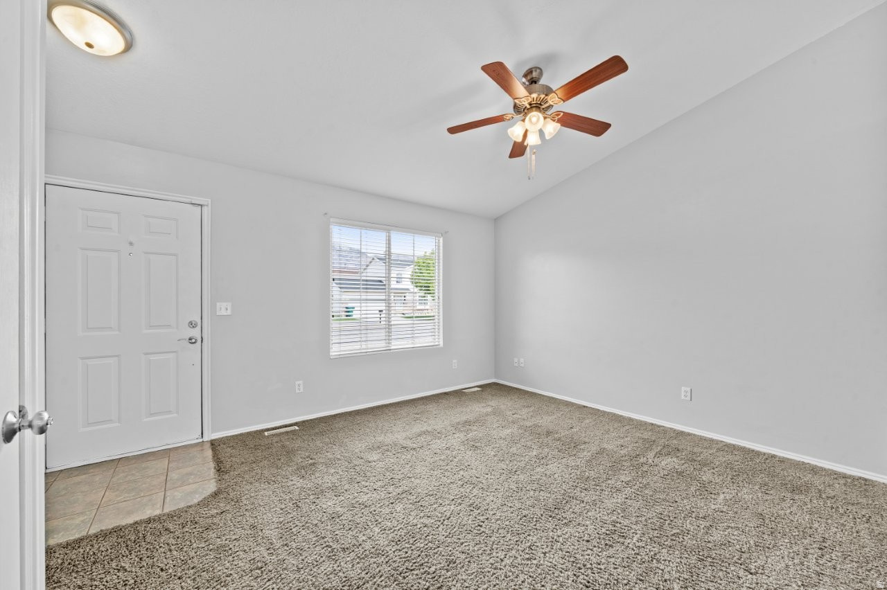 REDFORD ESTATES - Residential