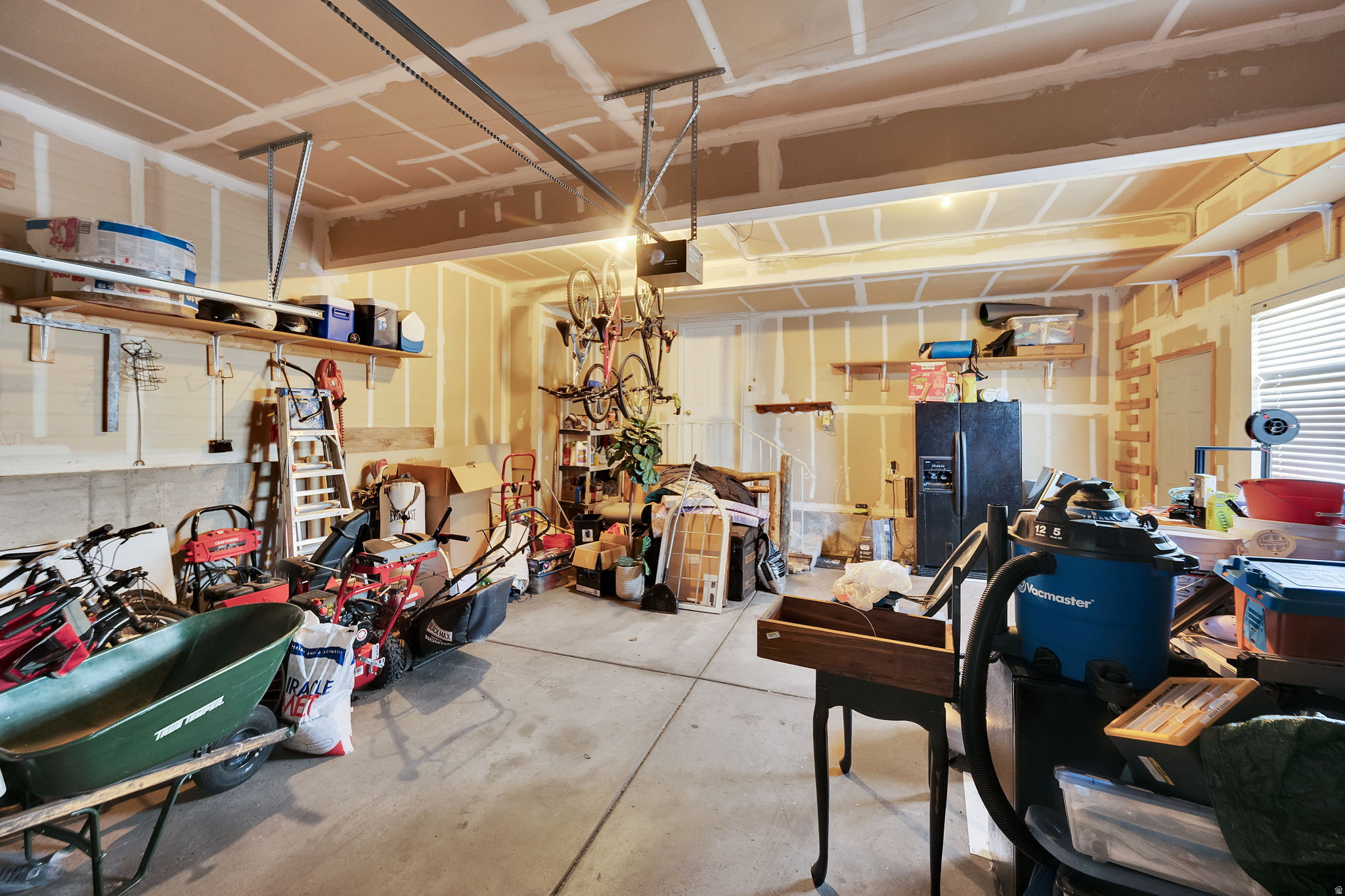 ROLLING OAKS - Residential
