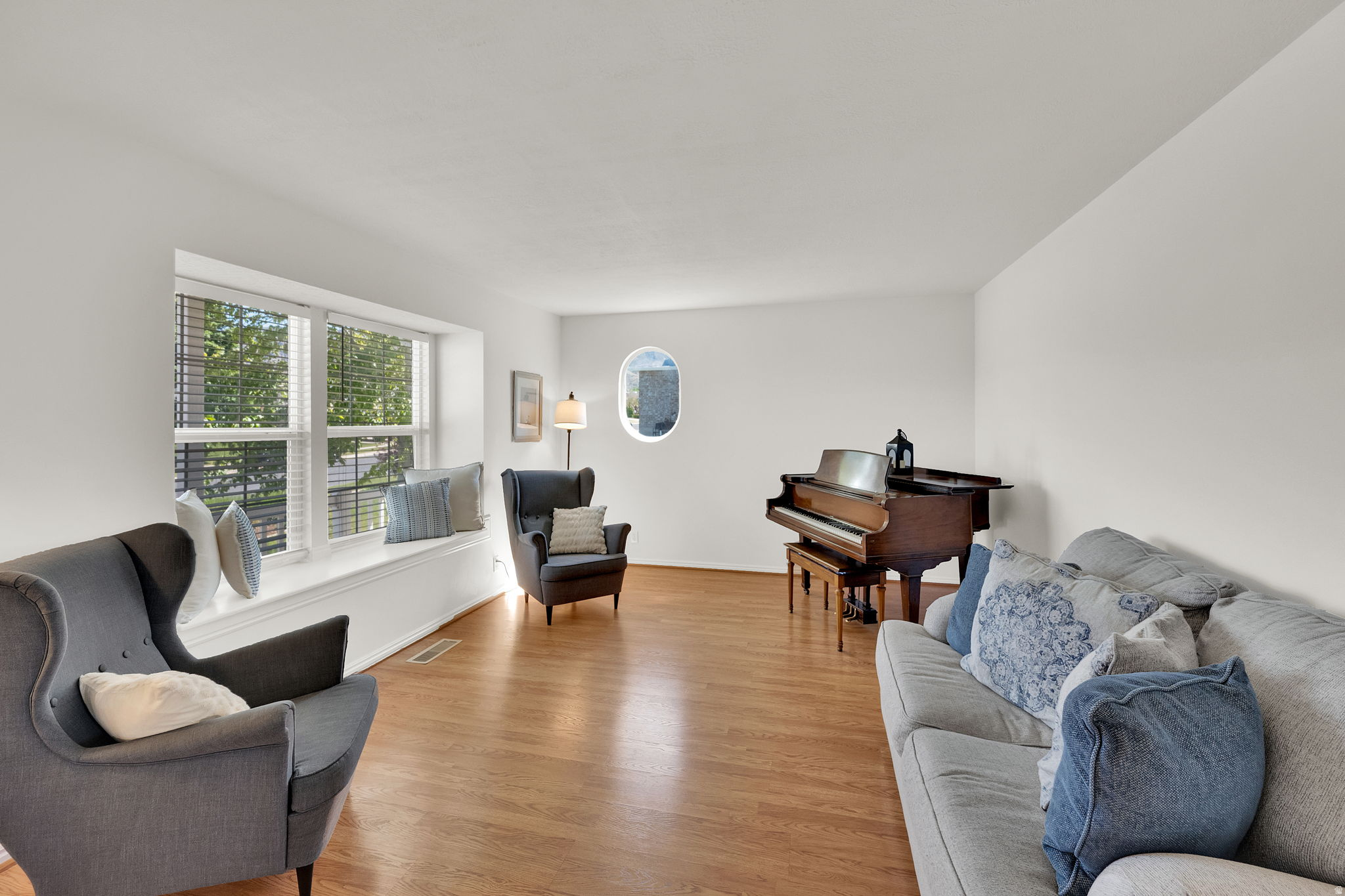 ROLLING OAKS - Residential