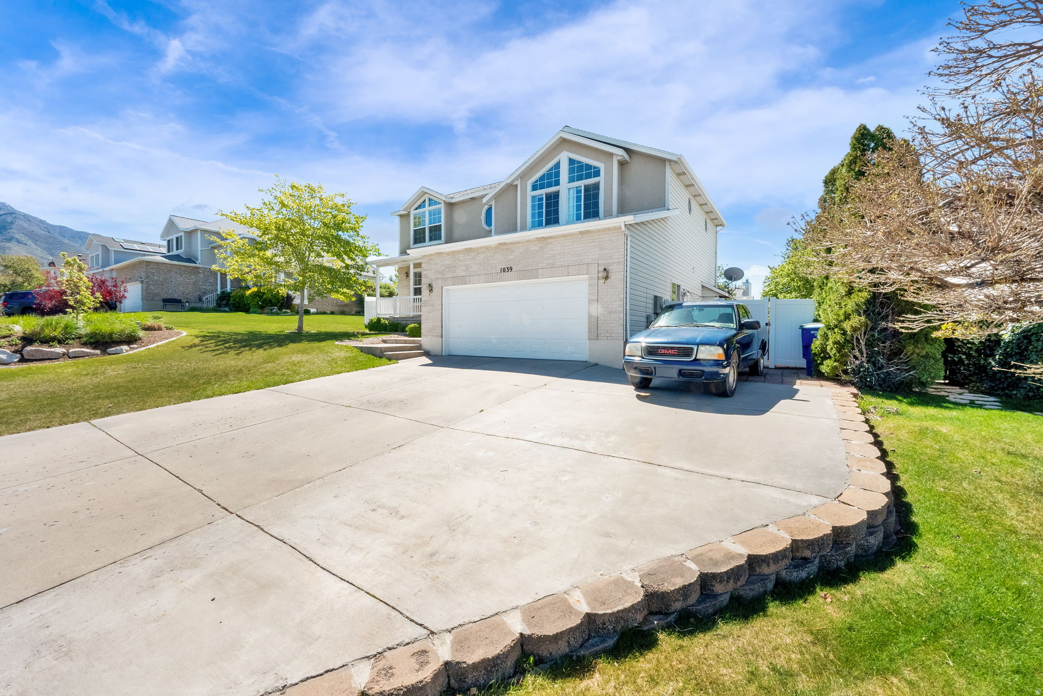 ROLLING OAKS - Residential